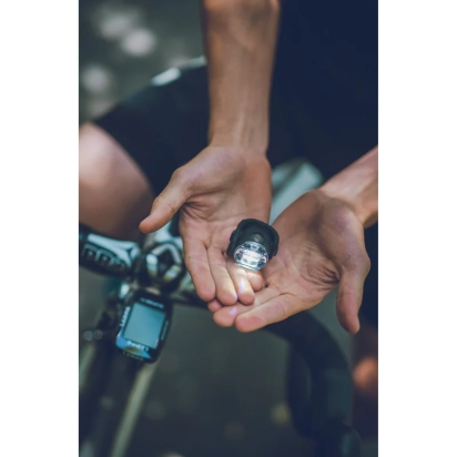 LIGHT FRONT FEMTO USB DRIVE BLACK LEZYNE