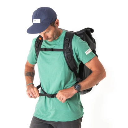RUKSAK ROLLTOP 22L BLACK RESTRAP
