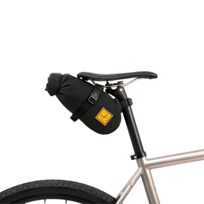 TORBA POD SJEDALO SADDLE PACK 2.5L CRNA RESTRAP